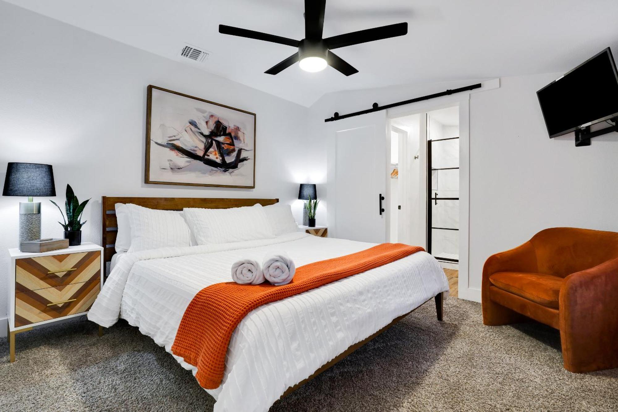 Artsy - A Birdy Vacation Rental San Antonio Exterior photo