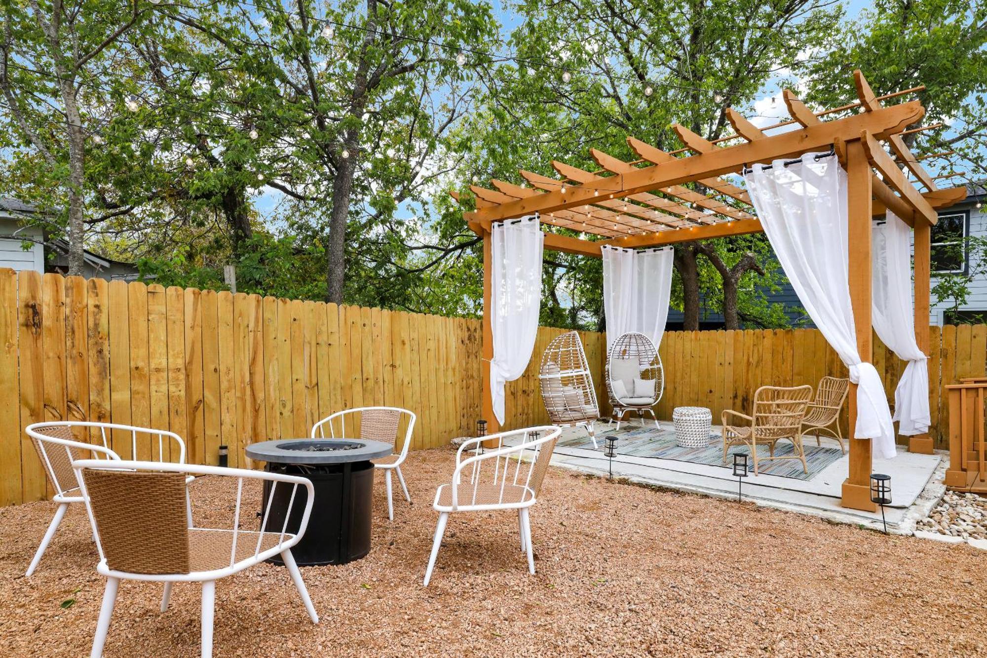 Artsy - A Birdy Vacation Rental San Antonio Exterior photo
